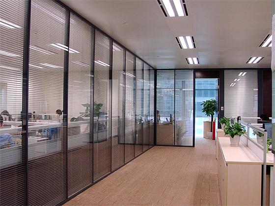 藝高斯鋁型材隔斷,88soso.com